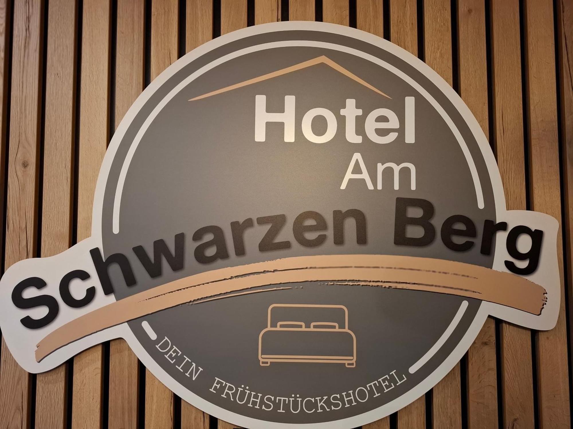 Hotel Am Schwarzen Berg Штаде Экстерьер фото